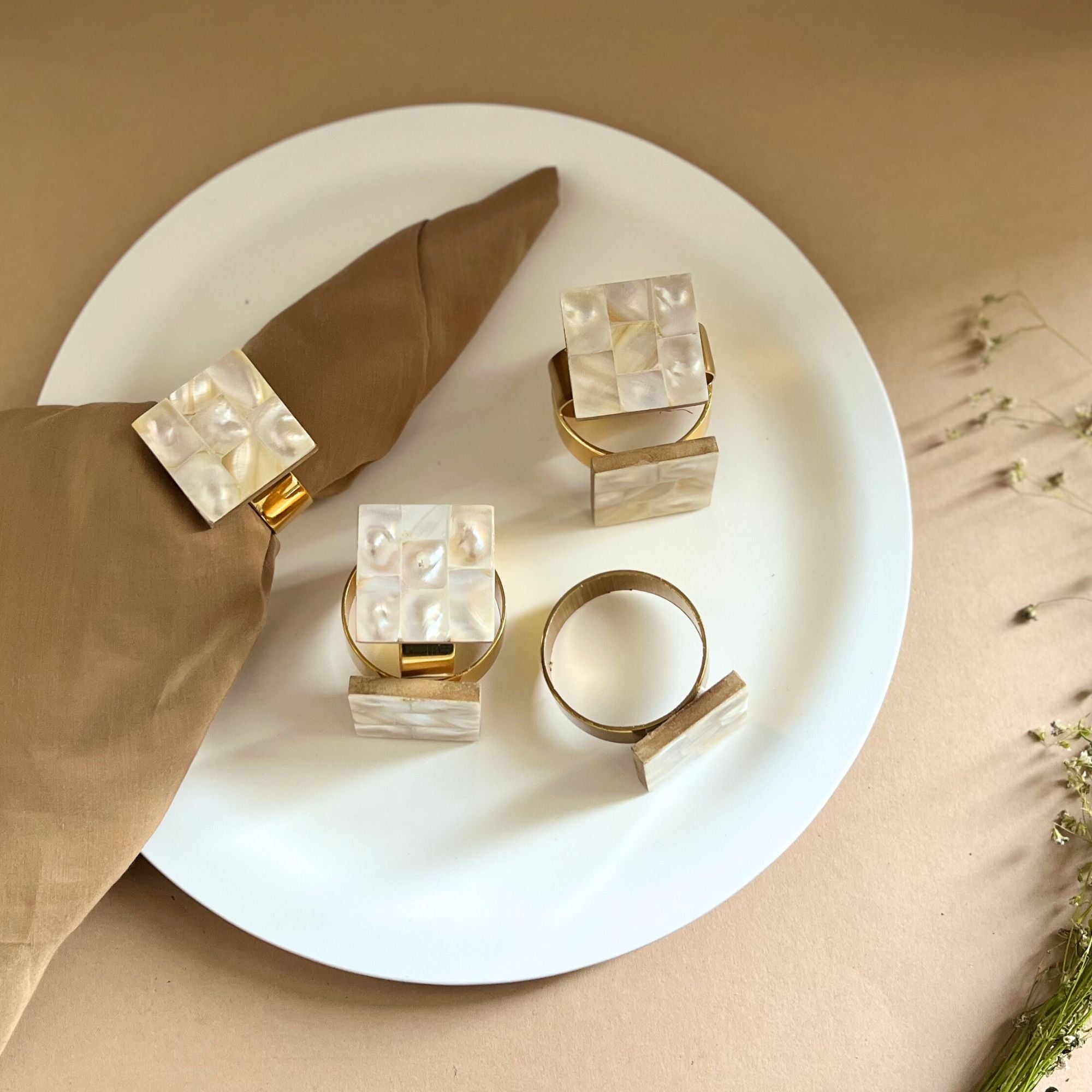 Round Shape  Mother of Pearl Napkin Rings set