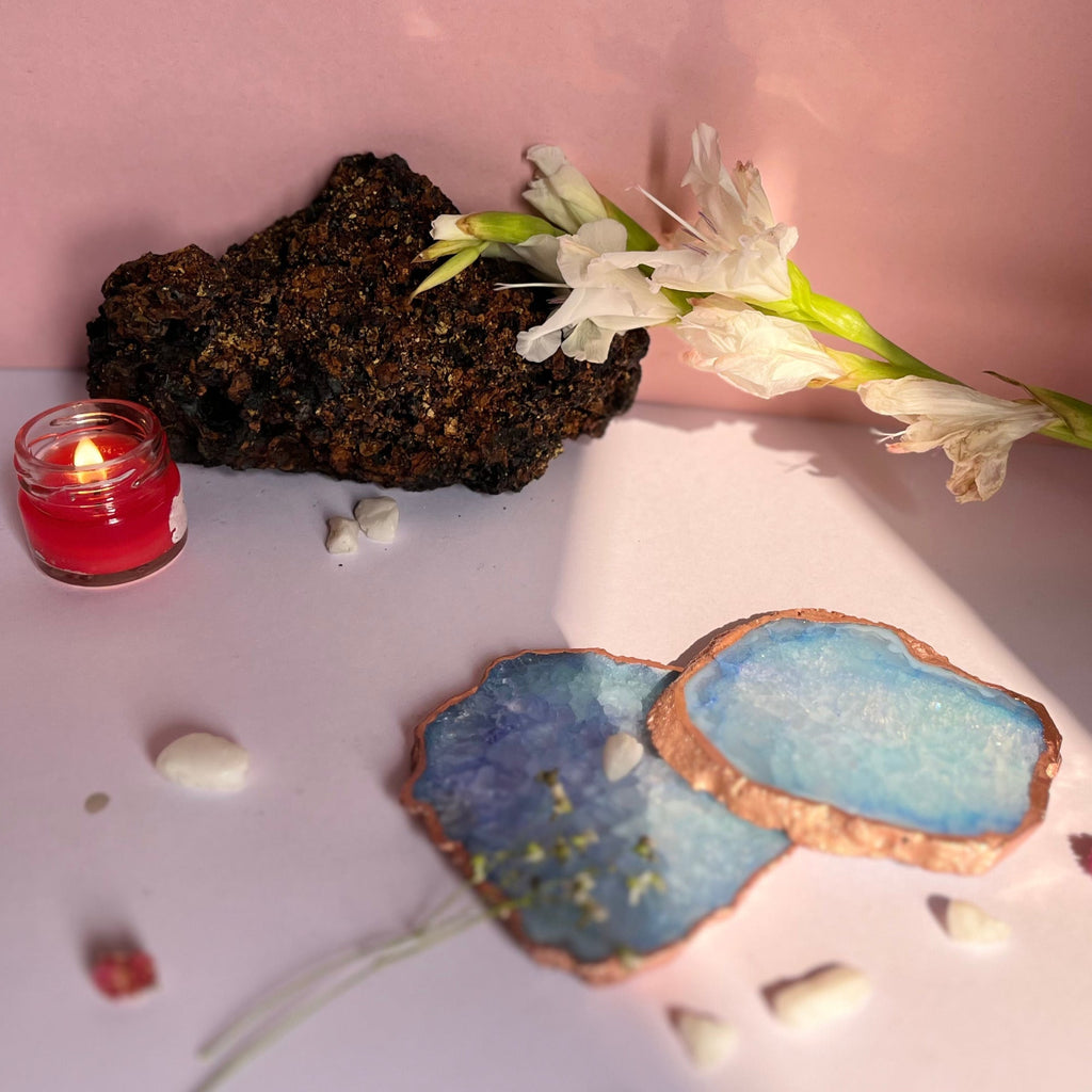 White  Crystal Agate Coaster With Rose Gold Plating