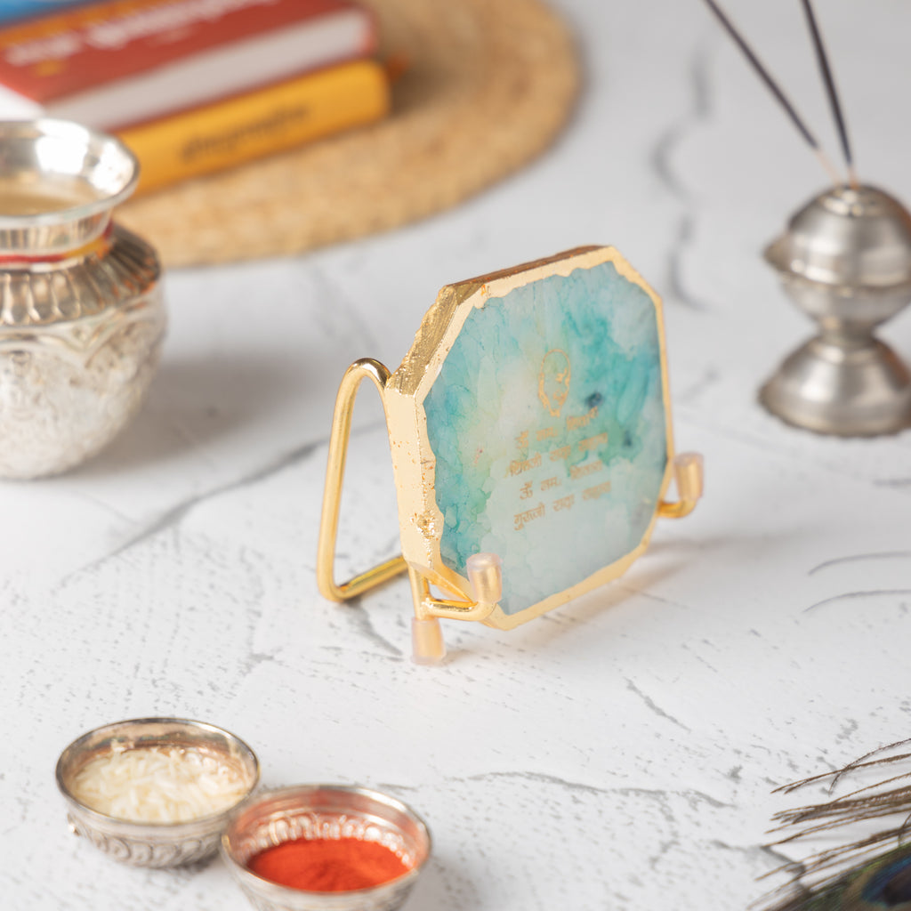 Guru Ji Mantra Green Agate Metal Showpiece