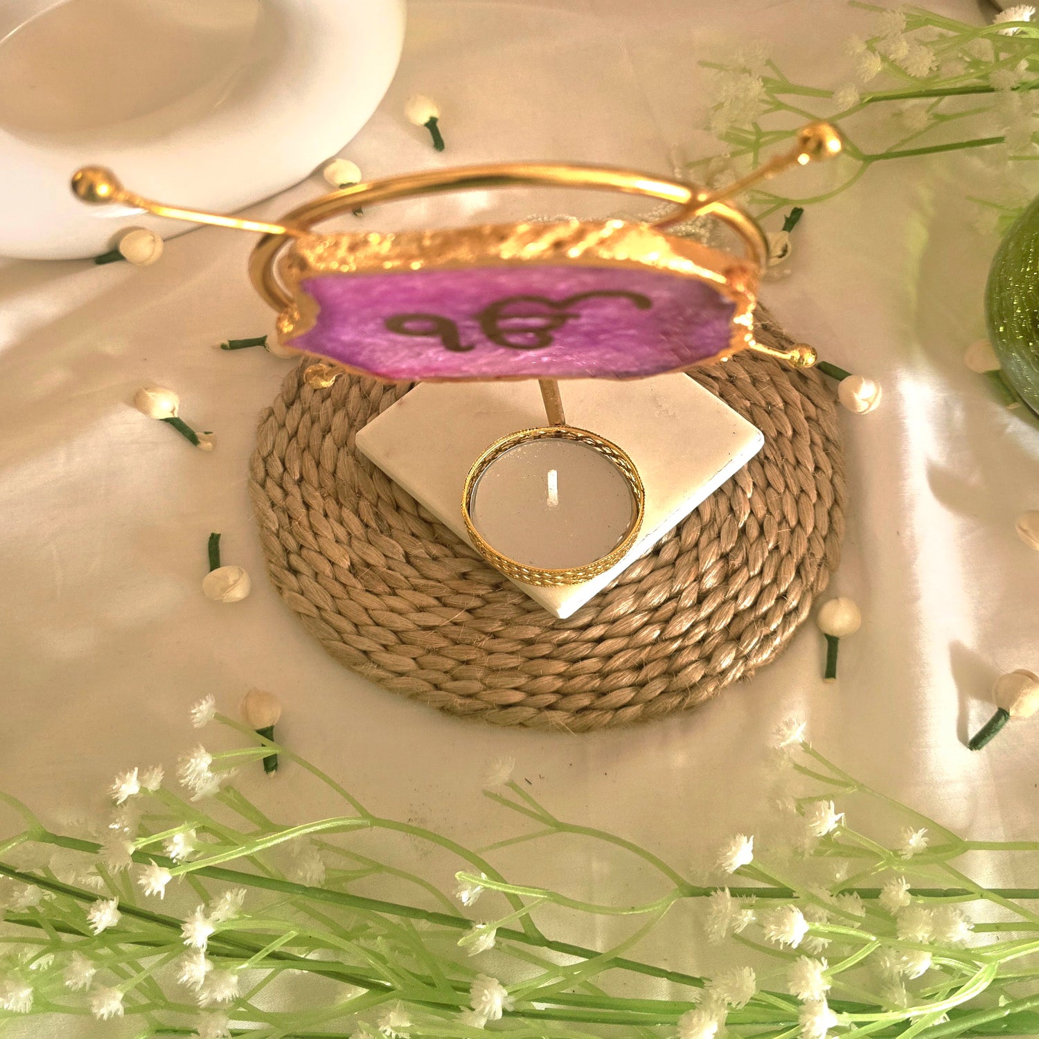 Agate Ik Onkar Round Shape Metal Showpiece- Pink