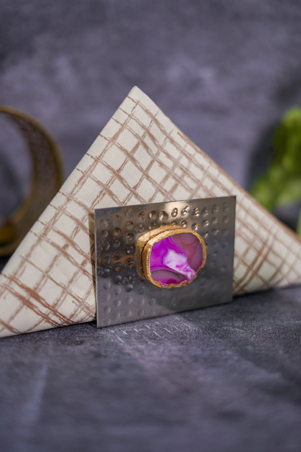 Metal Tissue Holder with Agate