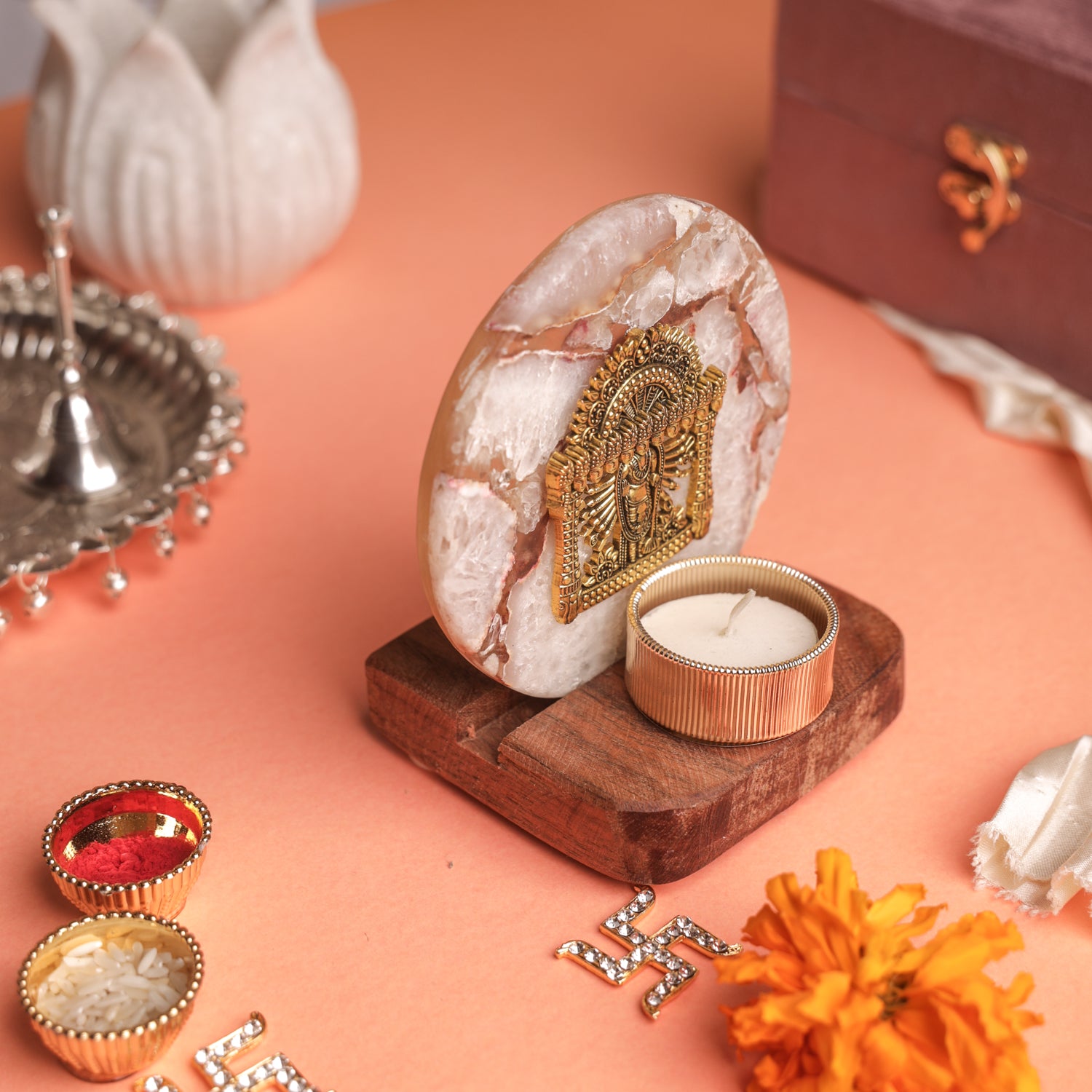 Agate Narayan Wooden Tealight - White
