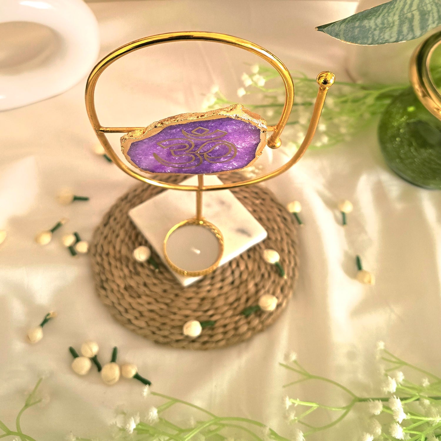 Agate OM Oval Shape Metal Showpiece- Purple