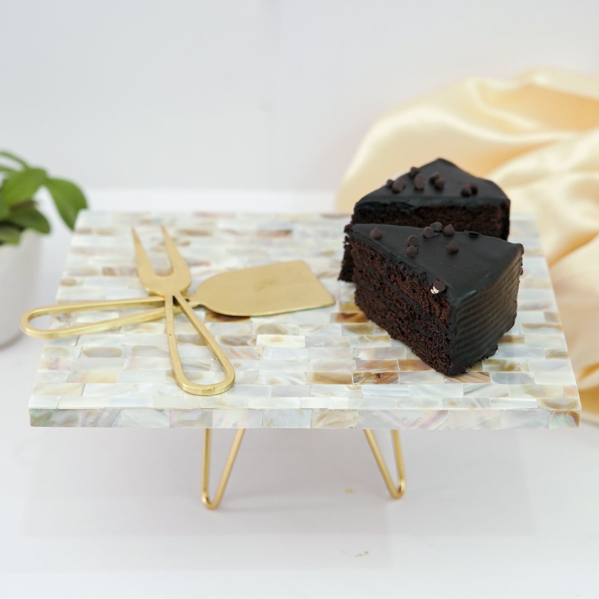 Mother of Pearl Rectanguler Cake Stand with Metal Base 10 x 8-Inch