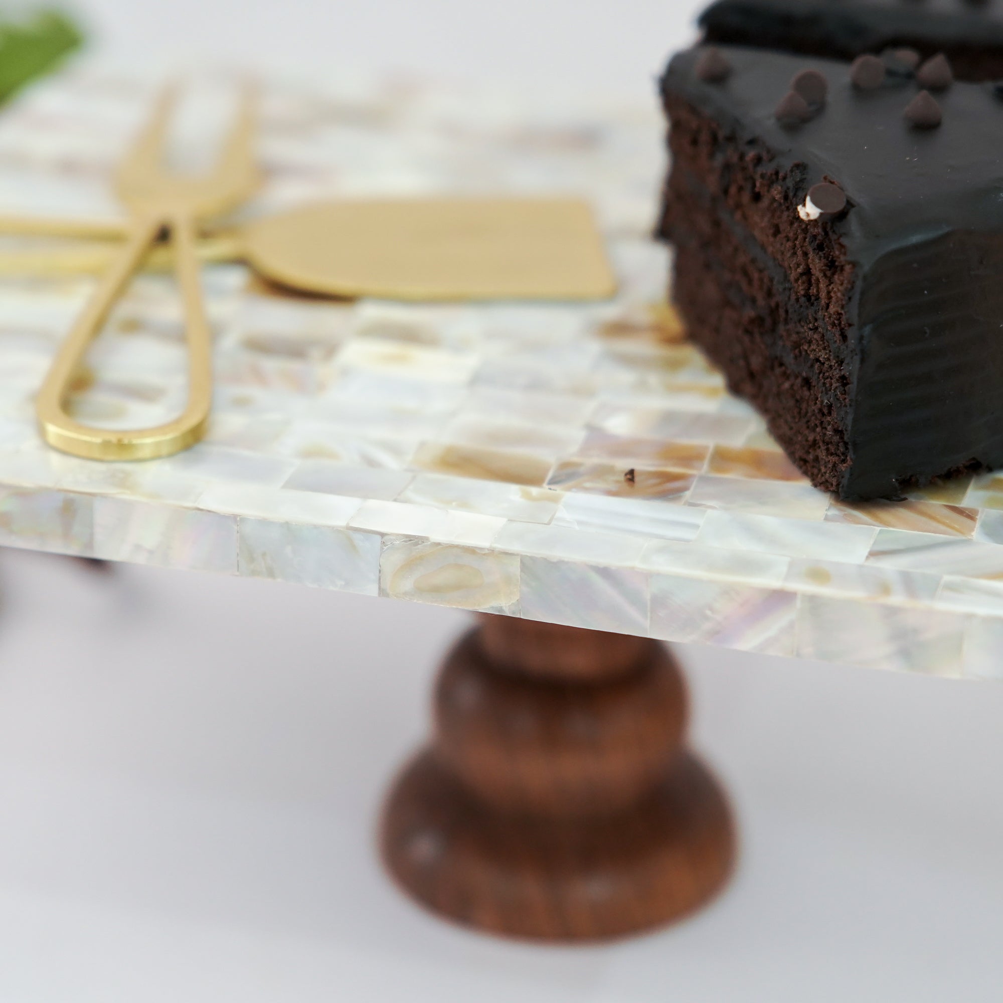 Mother of Pearl Rectanguler Cake Stand with Wooden Base 10 x 8-Inch