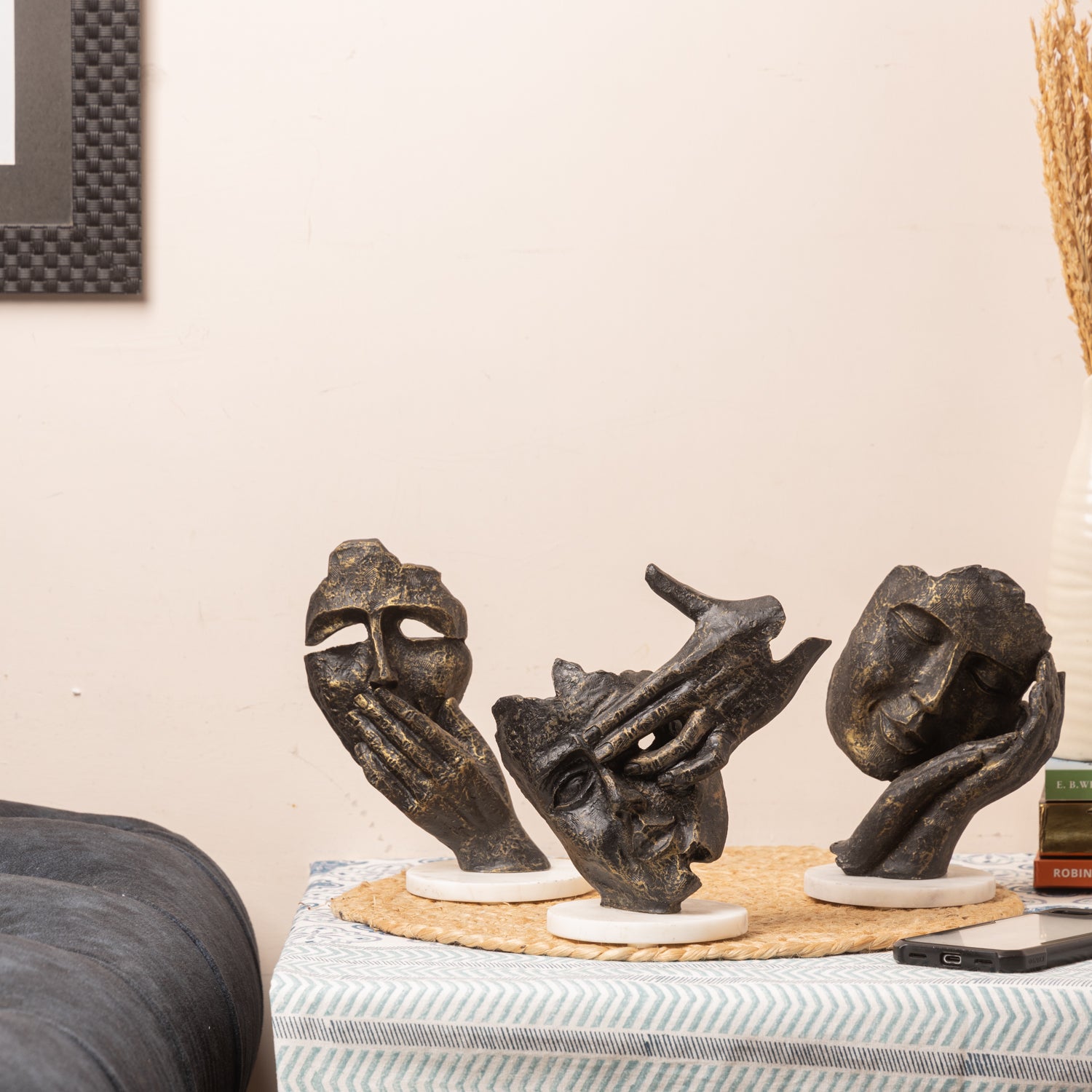 Face Design Showpeice Small Size with Marble Base Set of 3