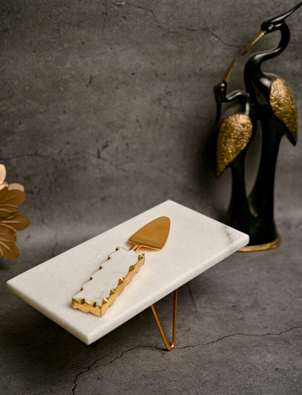 Rectanguler Marble Cake Stand with Metal Stand