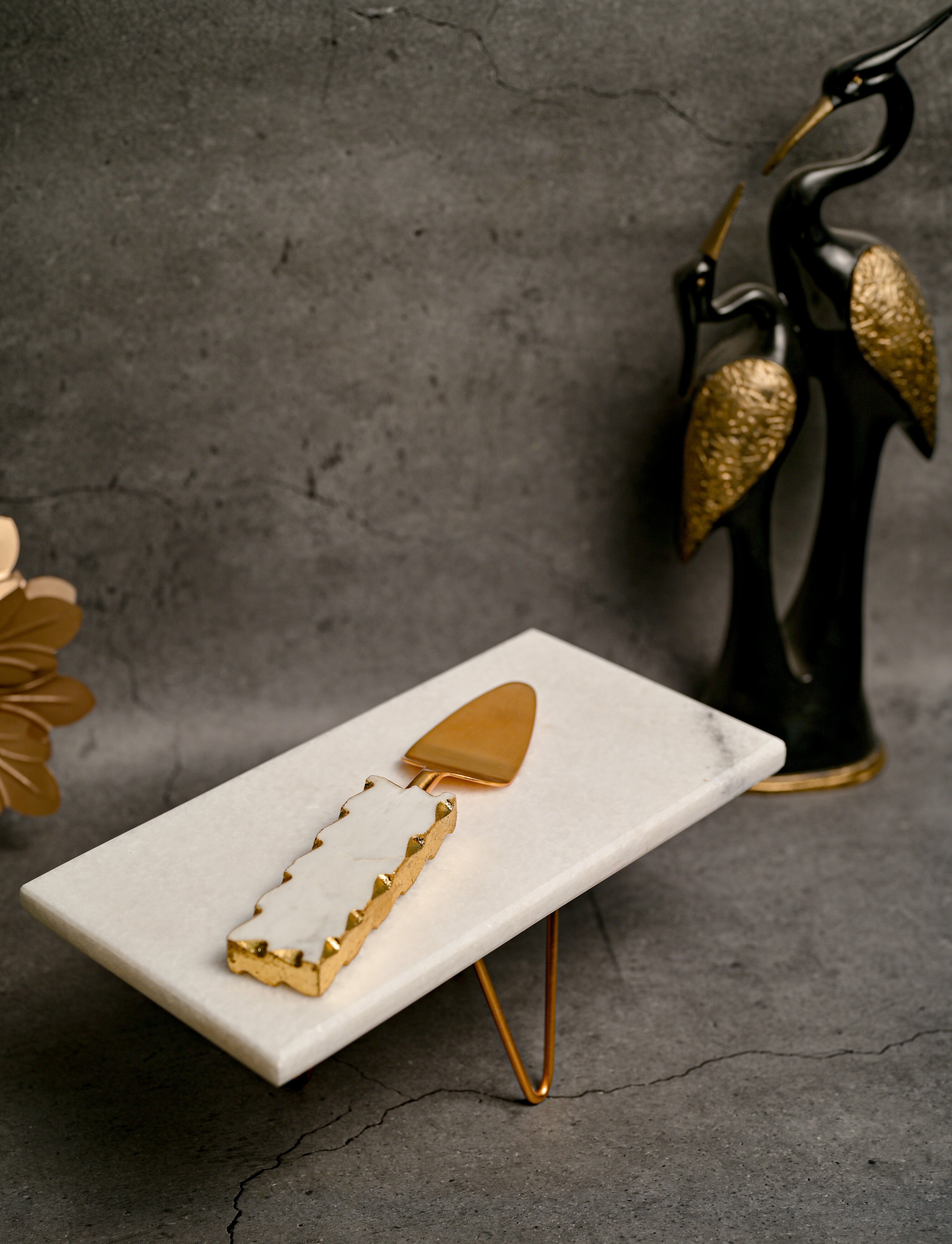 Rectanguler Marble Cake Stand with Metal Stand