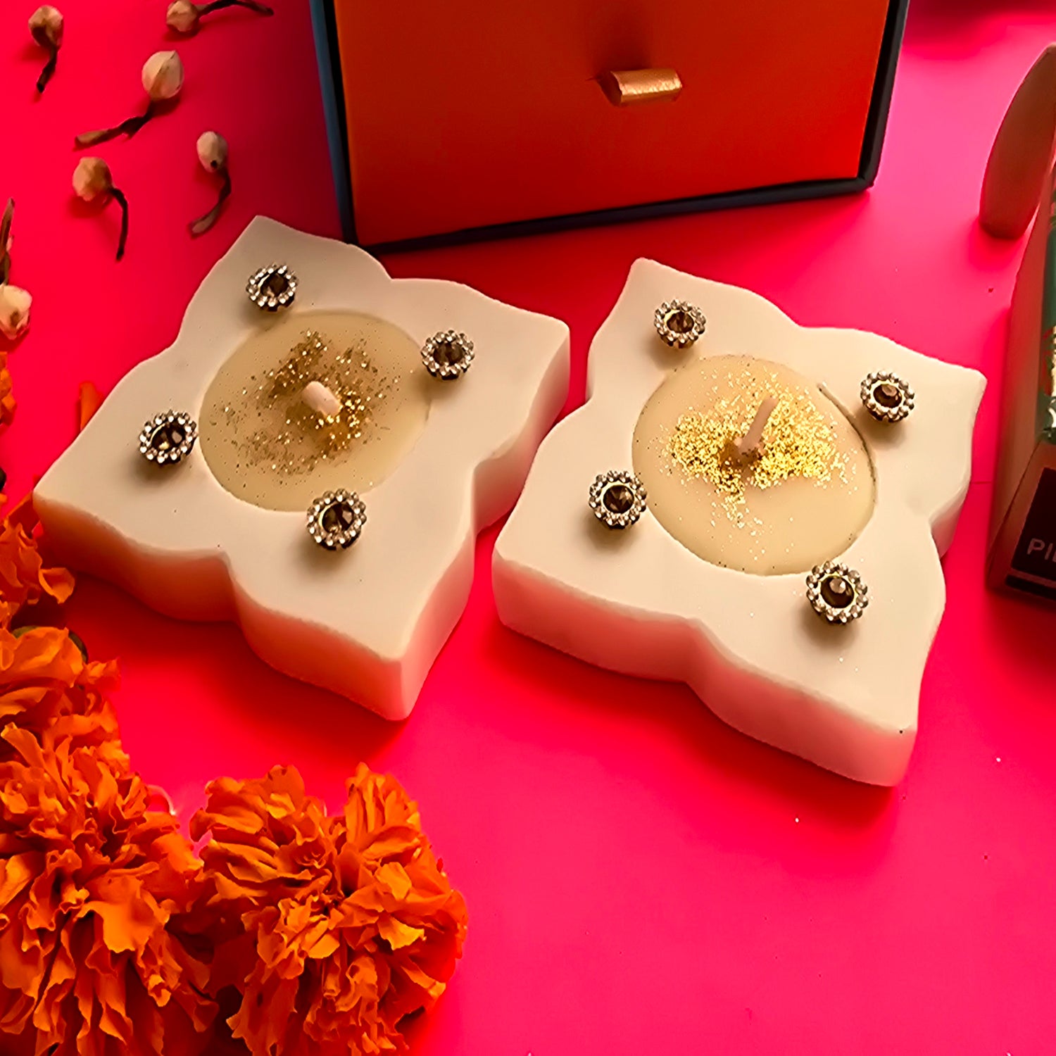 Marble Floral Shape Candle Holder Set