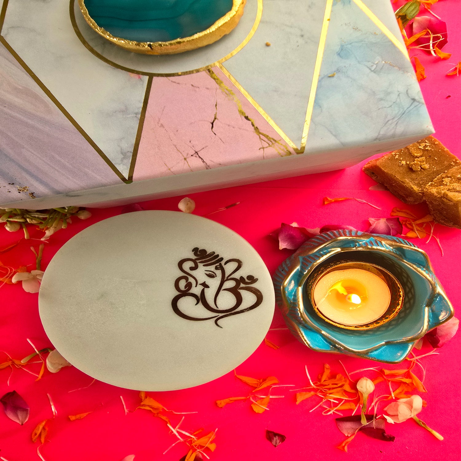 White Marble Ganesha Choki And Polyresin Tea Light Holder