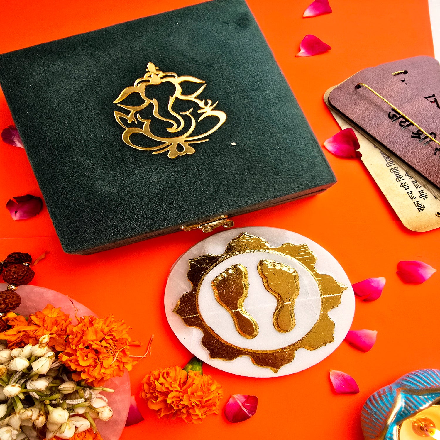 Marble Round Floral Gold Plating Laxmi Charan