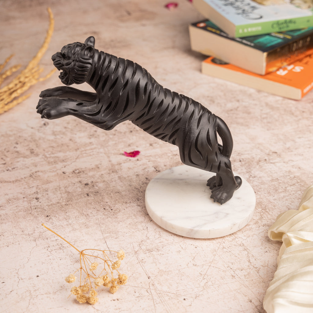 Attcking Tiger Showpeice With Marble Base