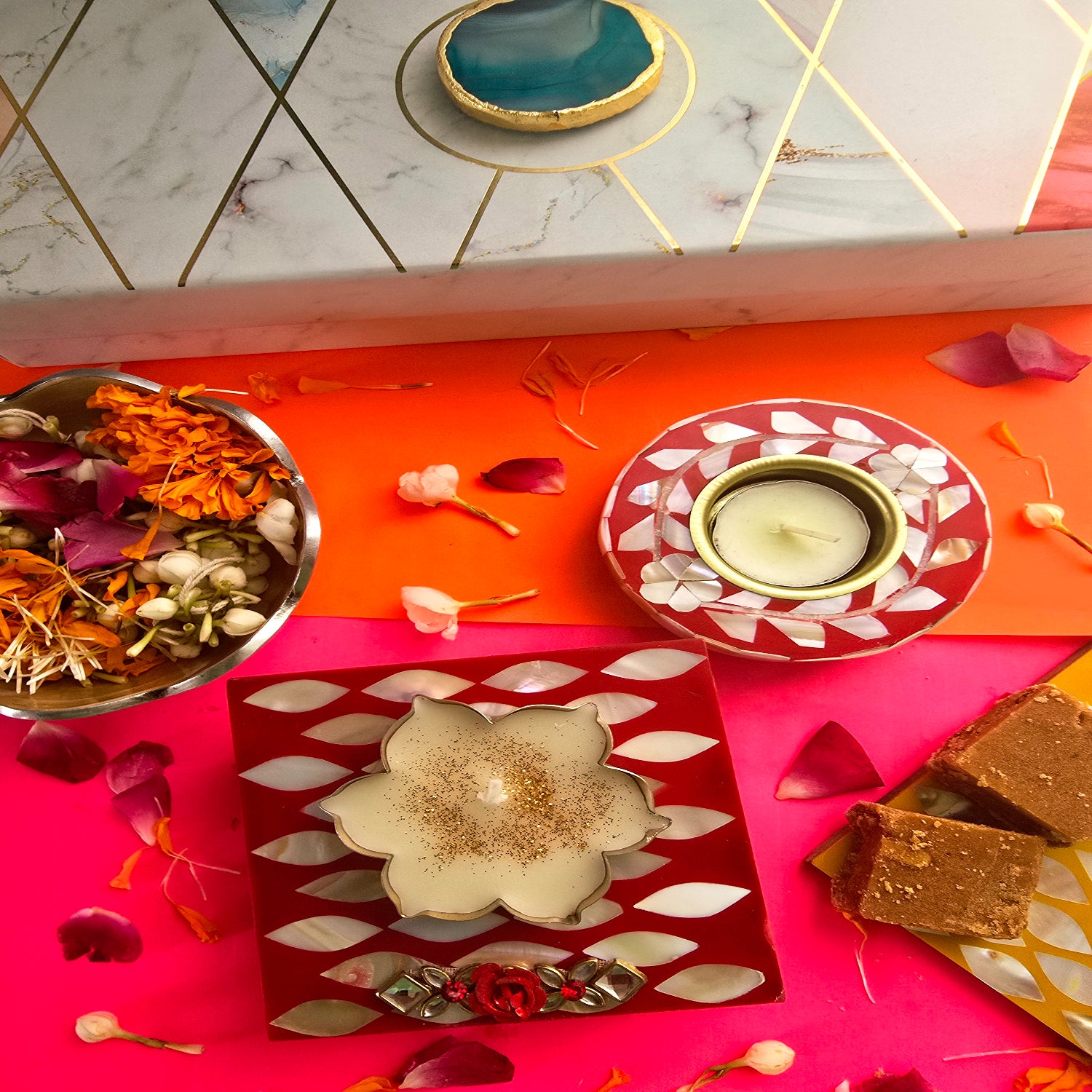 Mother Of Pearl Red Choki , Tea Light Holder And Candle
