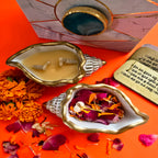 Polyresin Shankh Set of 2  (With And Without Candle )