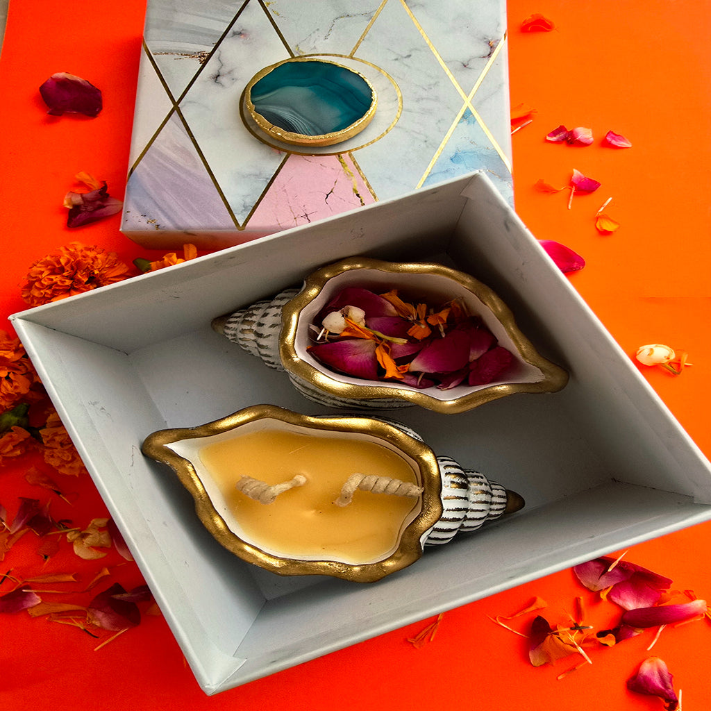 Polyresin Shankh Set of 2  (With And Without Candle )