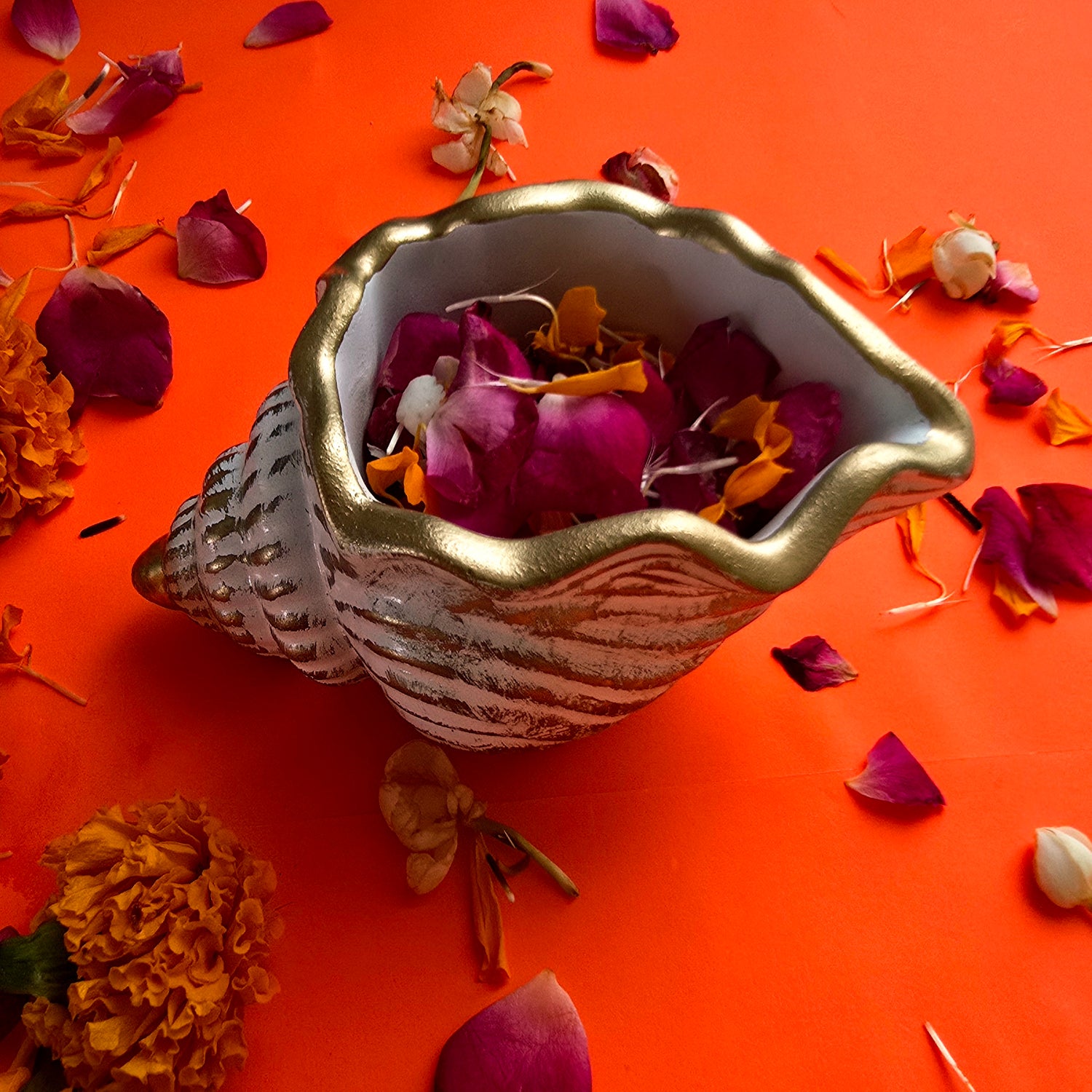 Polyresin Shankh Showpiece for Pooja